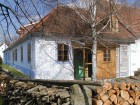 U kamenného stolu